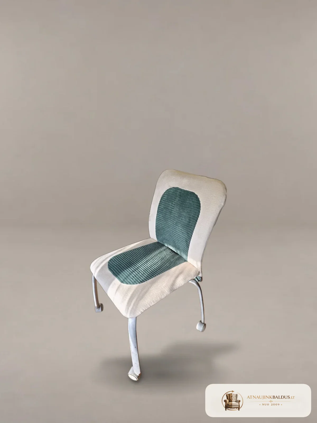 Narbutas kėdės pervilkimas – po atnaujinimo